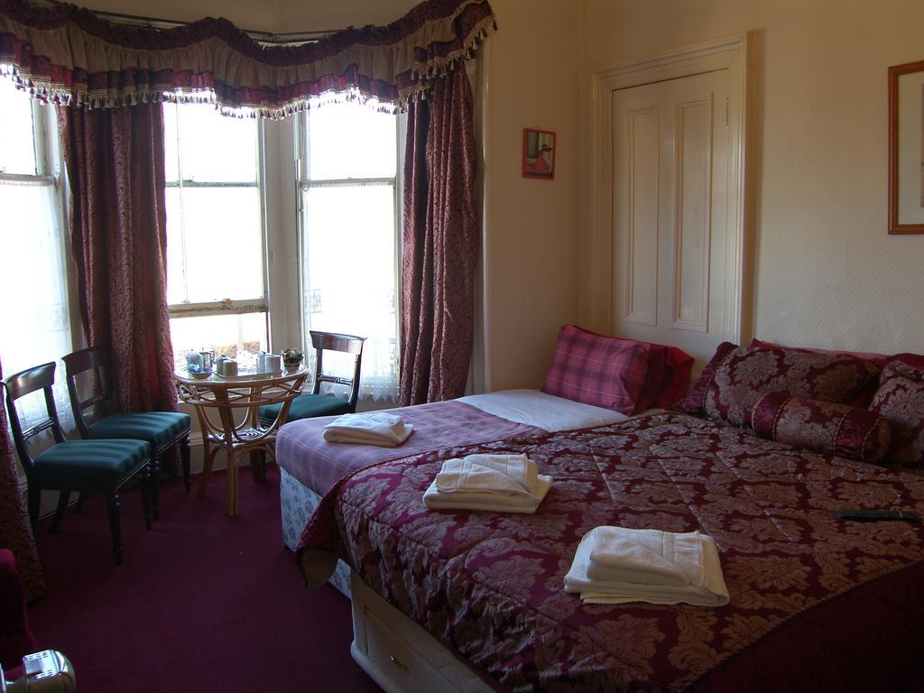 Regis Guest House Edimburgo Quarto foto