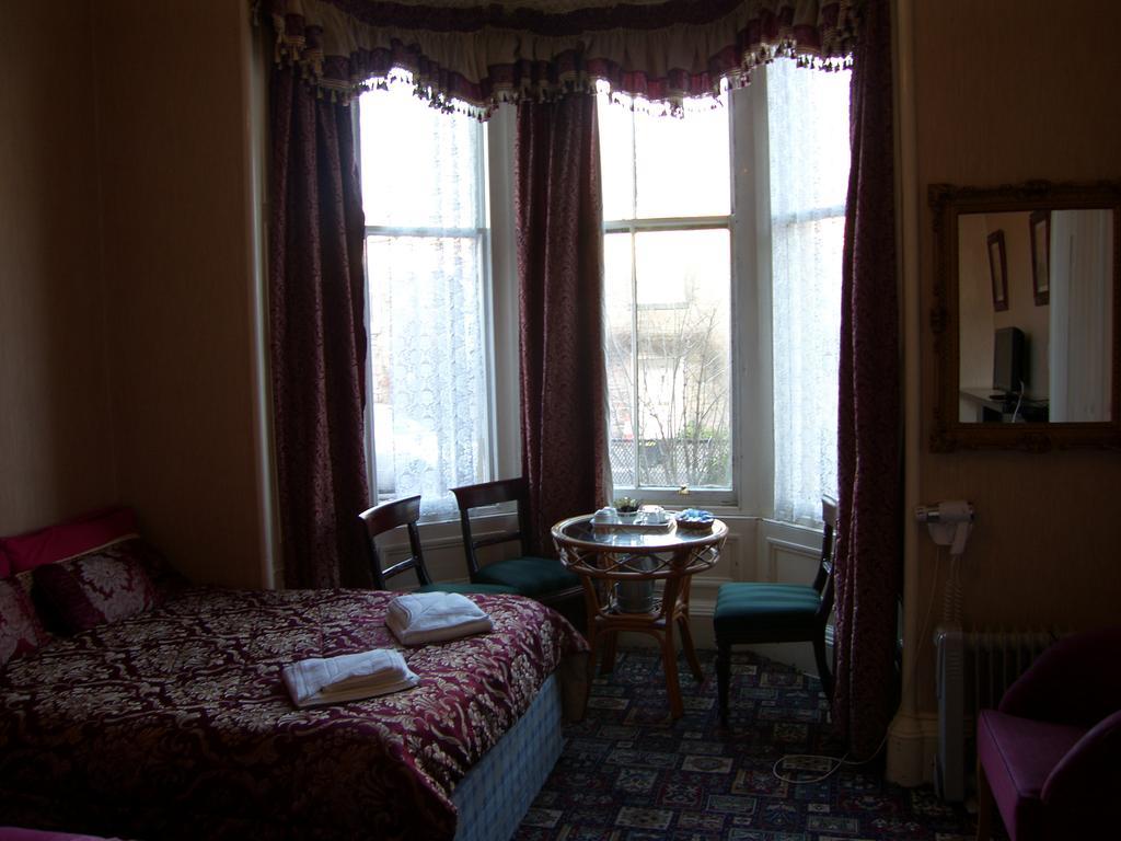 Regis Guest House Edimburgo Quarto foto
